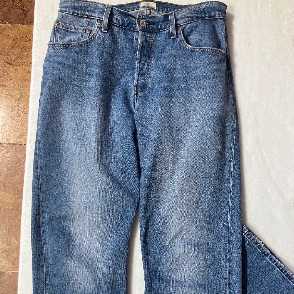 Levi 501 Curve Jeans (Medium Wash)